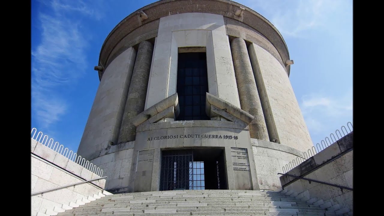 ROVERETO SACRARIO MILITARE Guerra 1915-18 Tombe di Fabio Filzi e Damiano Chiesa + Terra di Nessuno