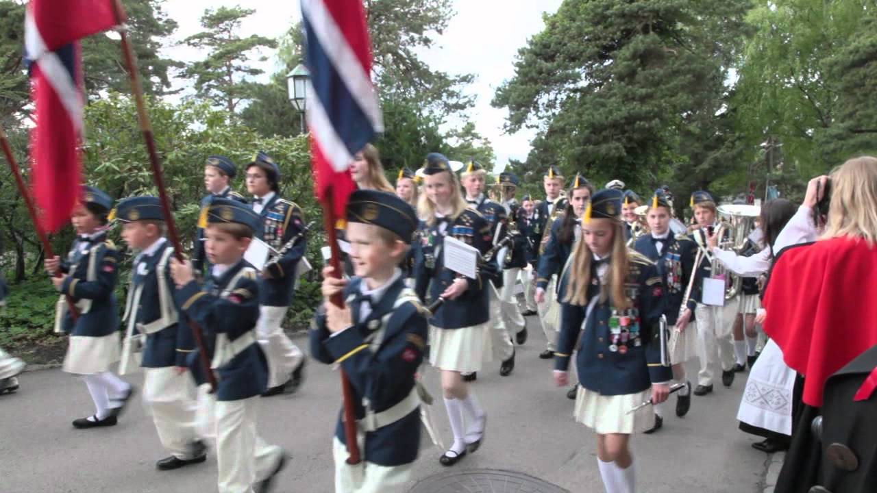 17. mai med Bekkelaget Skoles Musikkorps