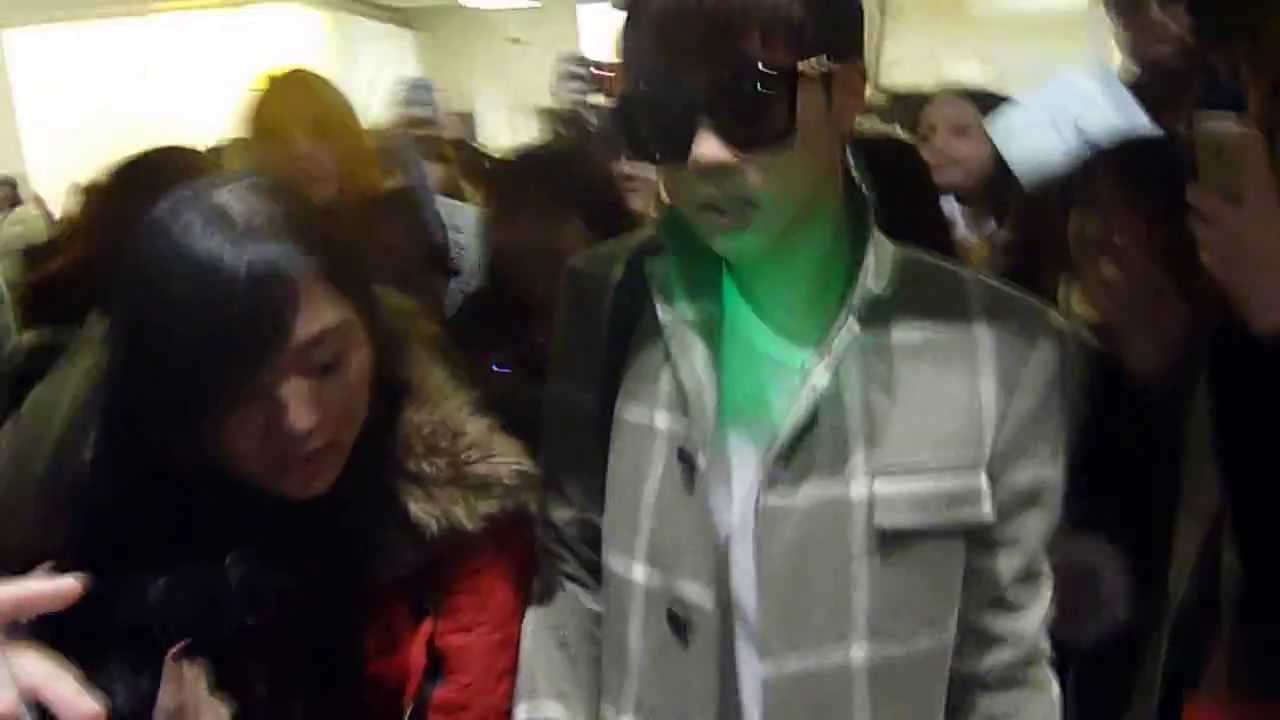 131126 infinite london heathrow airport