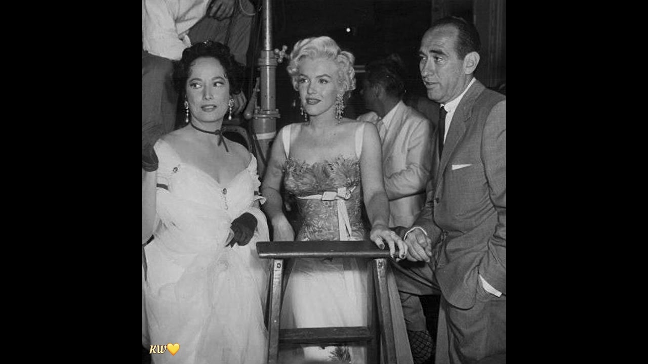 Marilyn Monroe visiting the film set of 