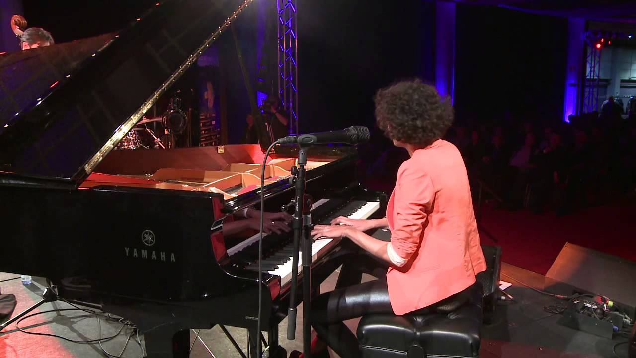 Marialy Pacheco: El Manisero (live)