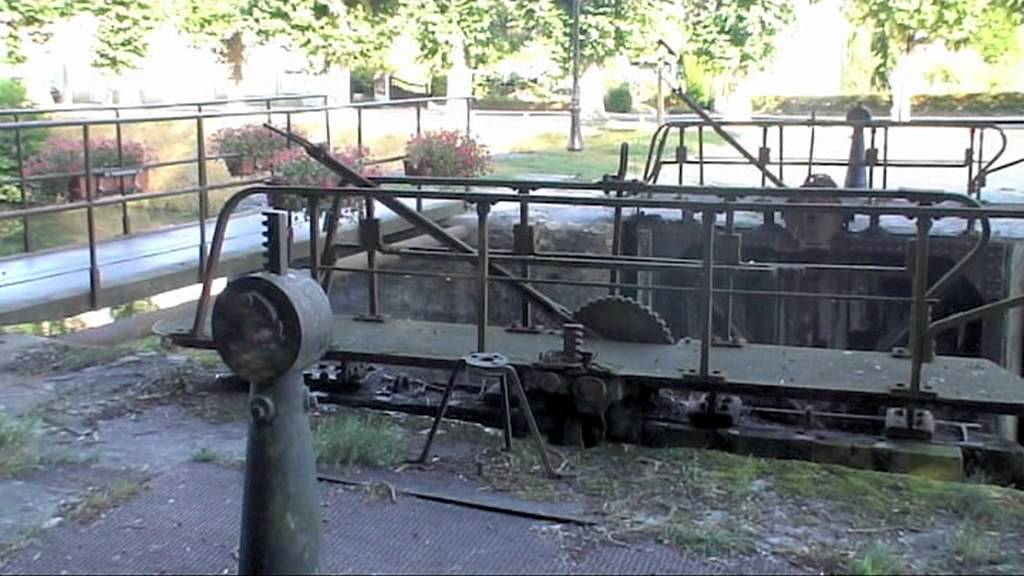LE CANAL D'ORLEANS A VELO
