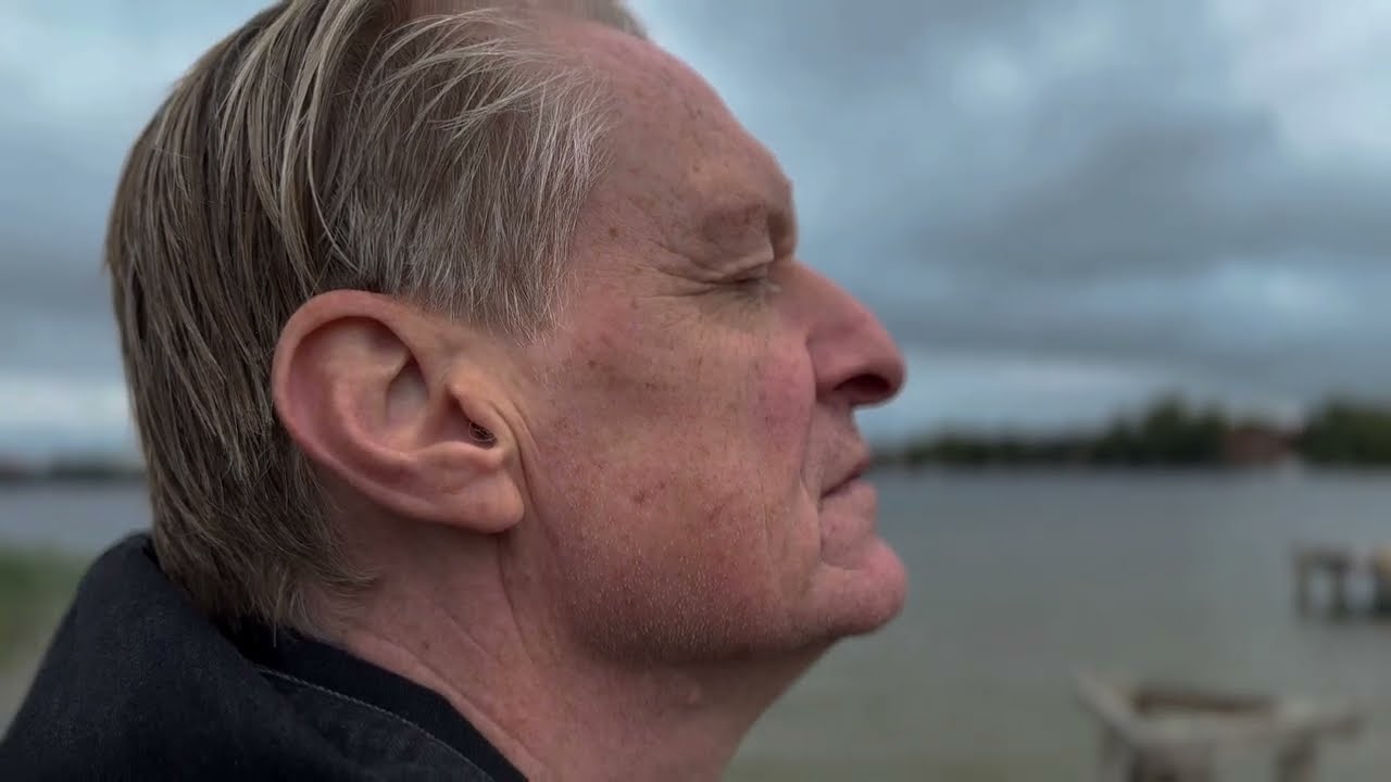 Roman Tkaczyk - Nie lądem a wodą/ Non terra sed aquis (Official video)