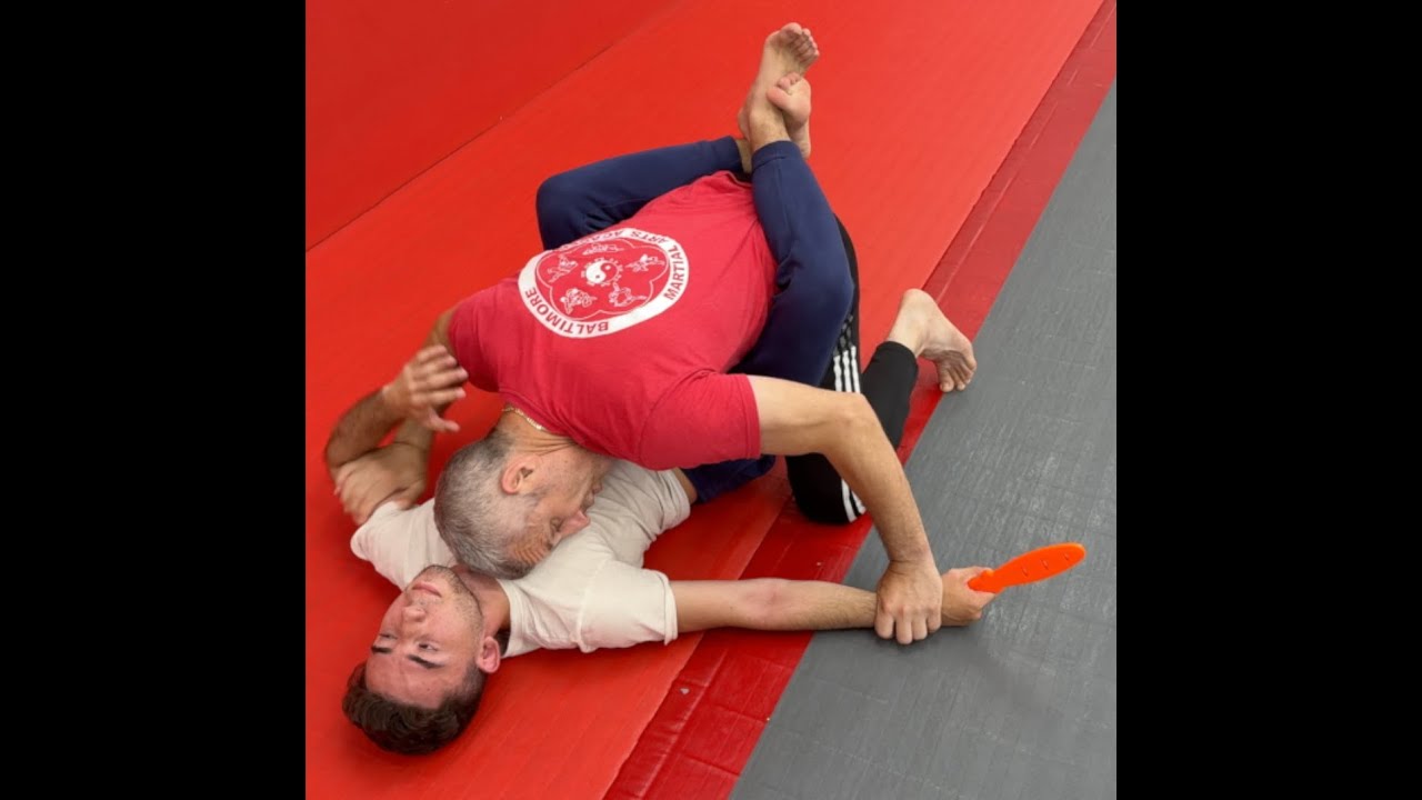 Knife Grappling  - Unmatched Inside Closed Guard Opponent has Knife