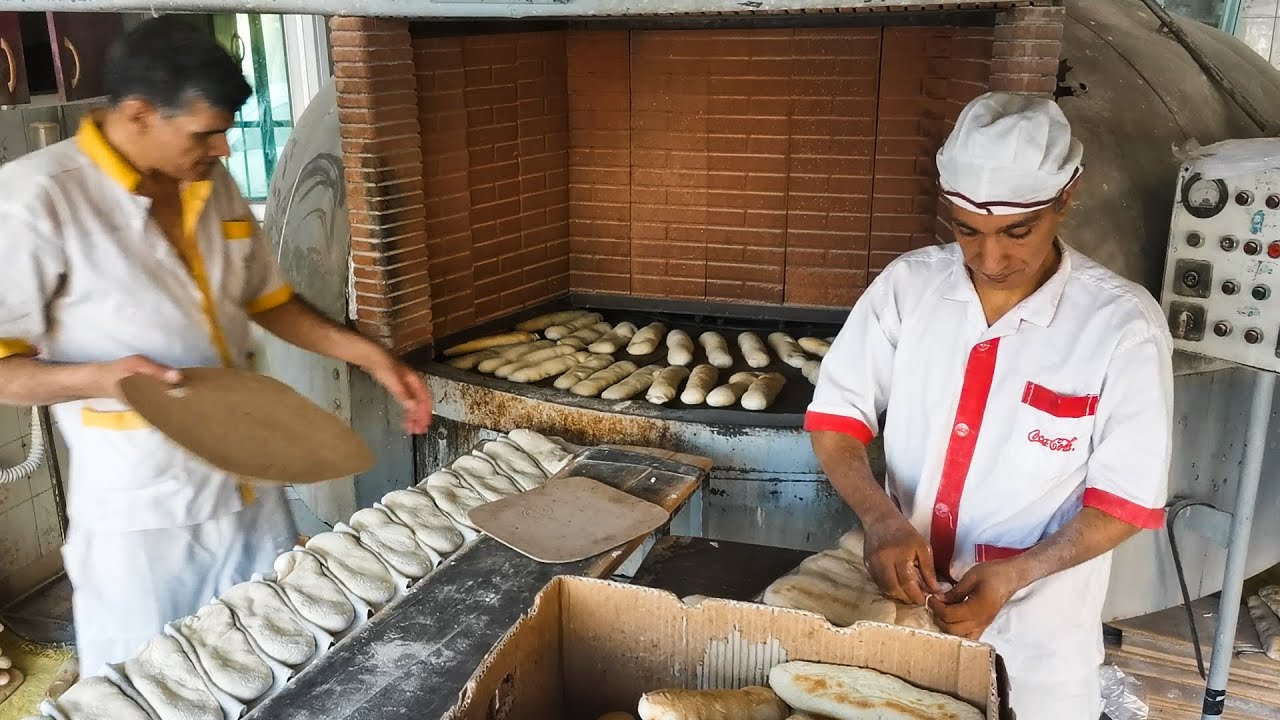 Crazy Fast Bakers Cook 10000 Breads A Day|Traditional Sandwich bread of Kerman IRAN|street food