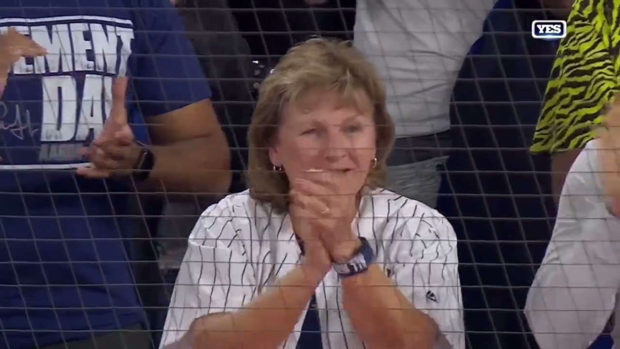 Yankees Aaron Judge Ties Roger Maris for The Most Home Runs in AL History with his 61st Homer!! 💥💣