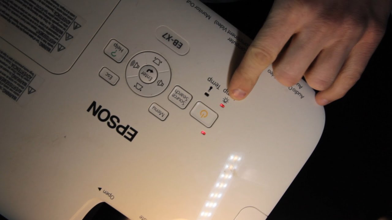 Проектор Epson EB-X7, не работает, замена лампы.