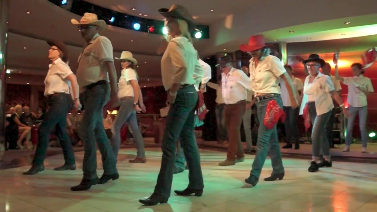 Lake Wood Dancer - Line Dance in the Disco - Ship MSC Lirica
