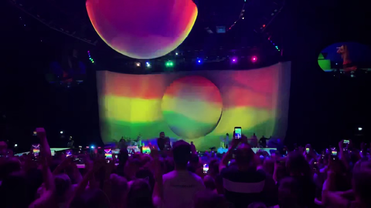 Ariana Grande Break Free live in Amsterdam night 2