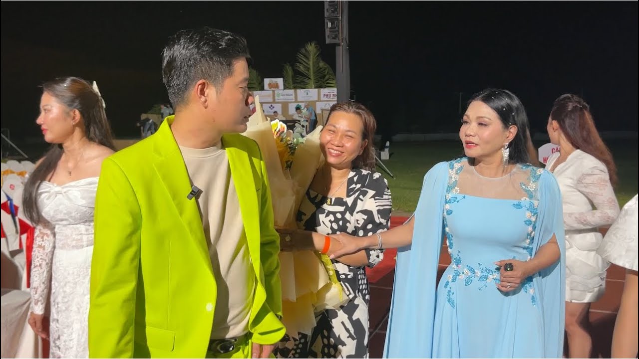 Đêm nhạc Bến Tre 09/11 thành công, chờ tối 10/11 có NSND Minh Vương, NSND Lệ Thủy bùng nổ hơn
