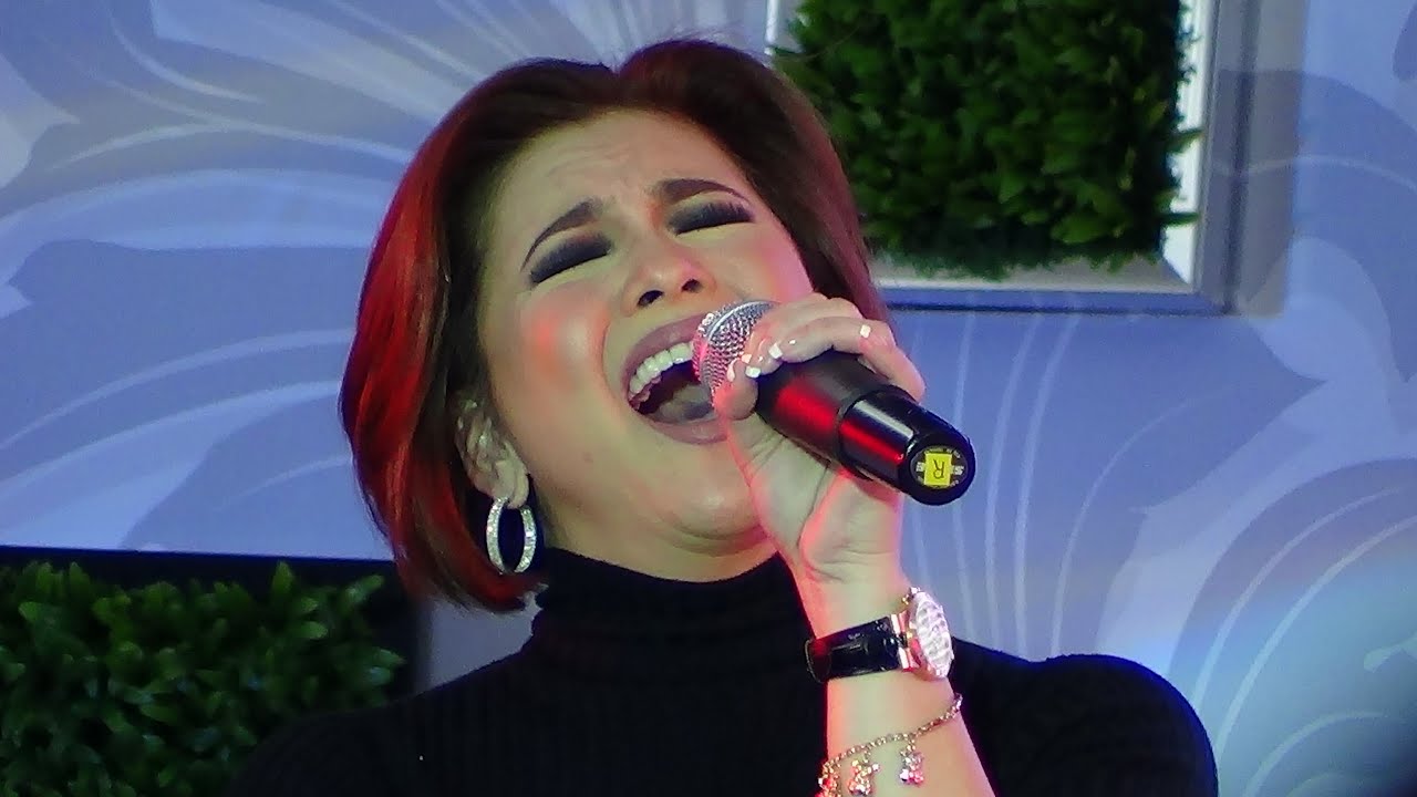 REGINE VELASQUEZ - Weak (The Regine Series Nationwide Tour - SM City Lipa)