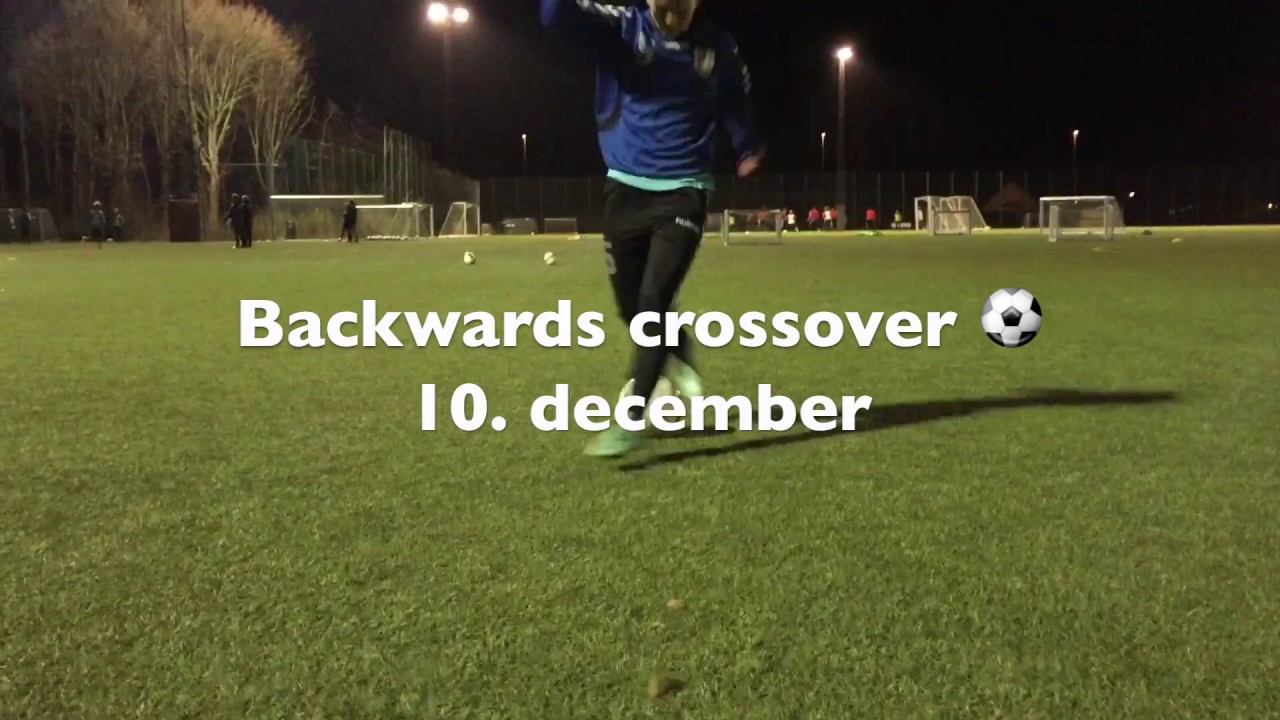 Backwards crossover - fodbold&oslash;velse