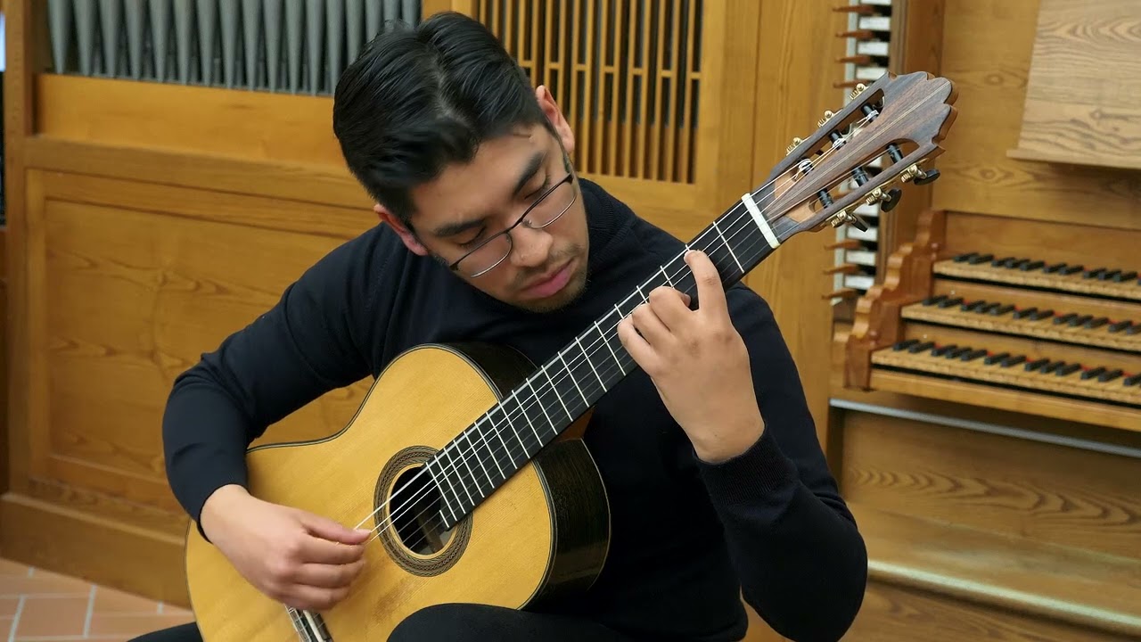 Gomez Crespo (1900-1971) Norteña - guitar, Martin Roberto Huaman Baldassari