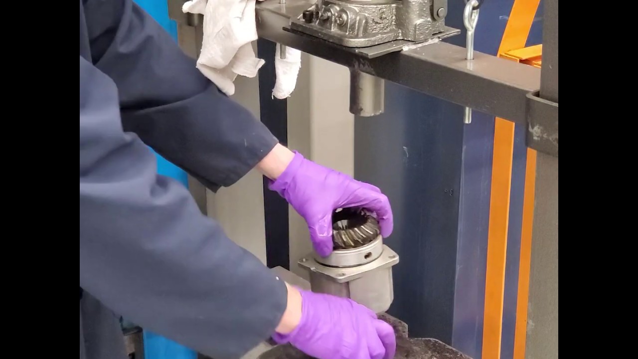 Volvo Penta DPS Sterndrive Pinion Bearing Carrier reassembly 1