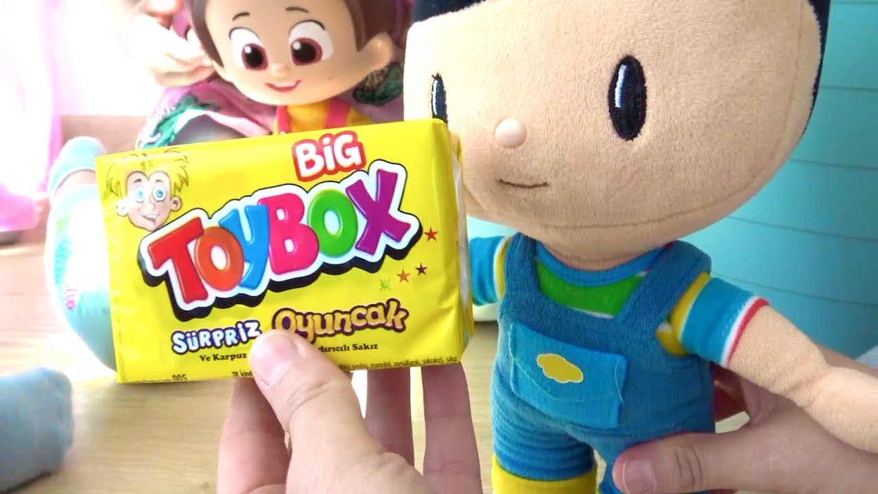 Pepee Niloya Mete Tospik ile çorap eşleştirme challenge Pepee Big Toybox sürpriz paket hediye ediyor
