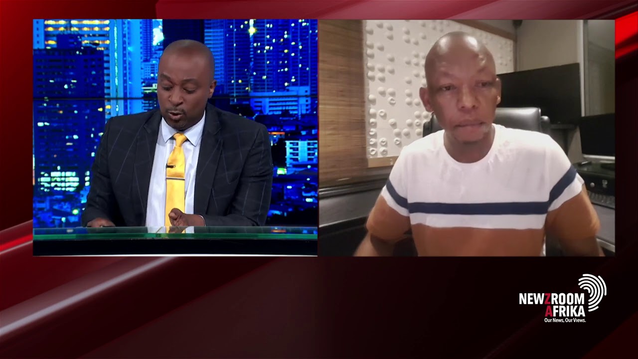 Artist and producer, Eugene Mthethwa, chained himself inside the offices of SAMRO in Braamfontein