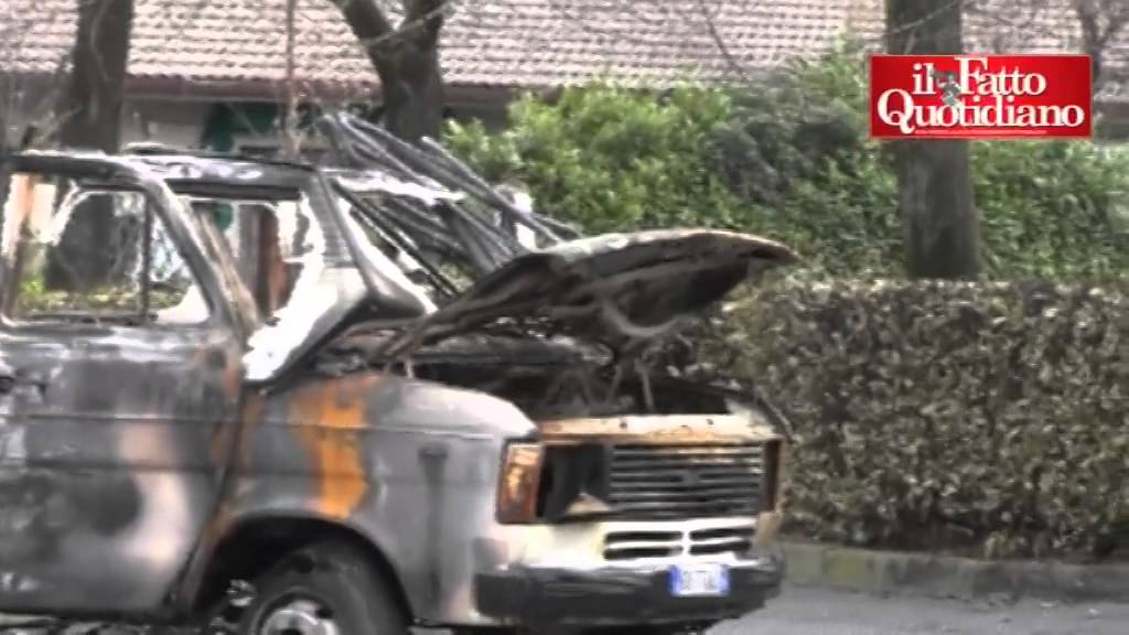 Bronx a Milano: auto bruciate, intimidazioni e occupazioni abusive