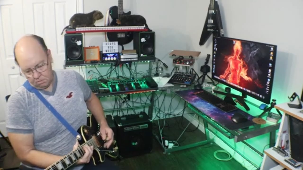 Boss ME-80 And Hughes & Kettner Spirit Of Vintage
