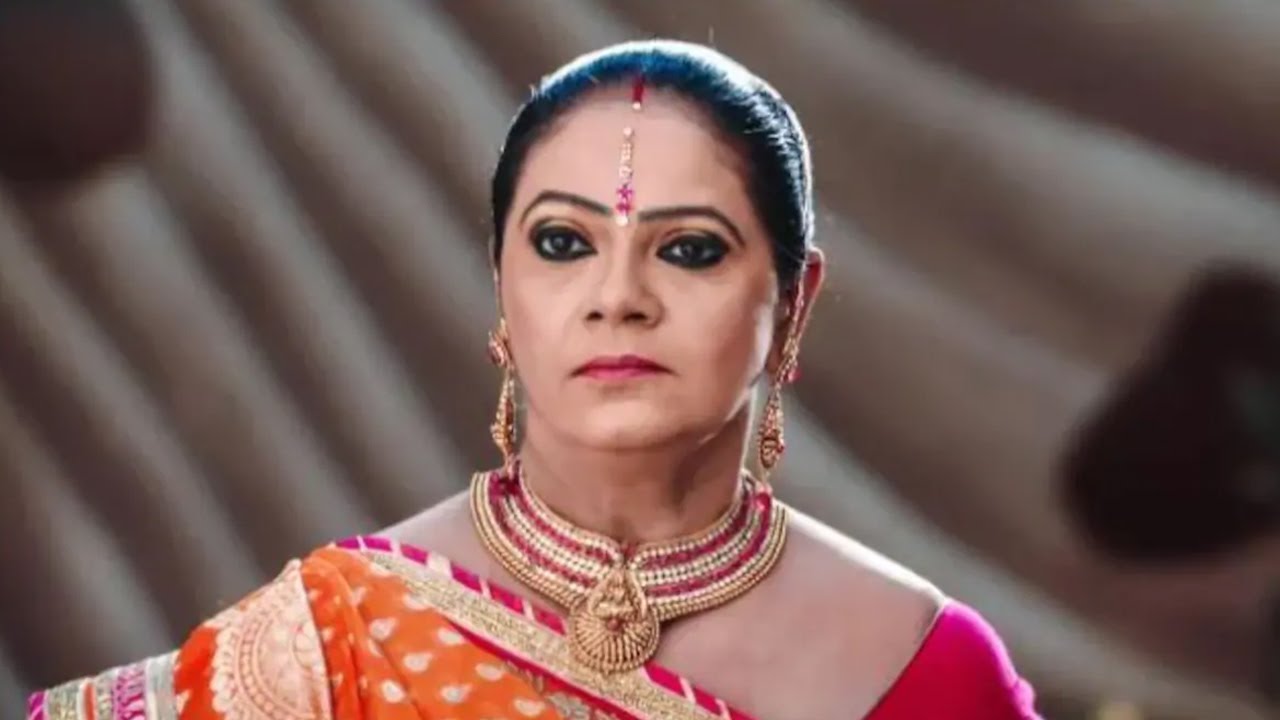 Rupal Patel Aka Kokilaben Recreates The Iconic Scene 'Rasode me kon tha'
