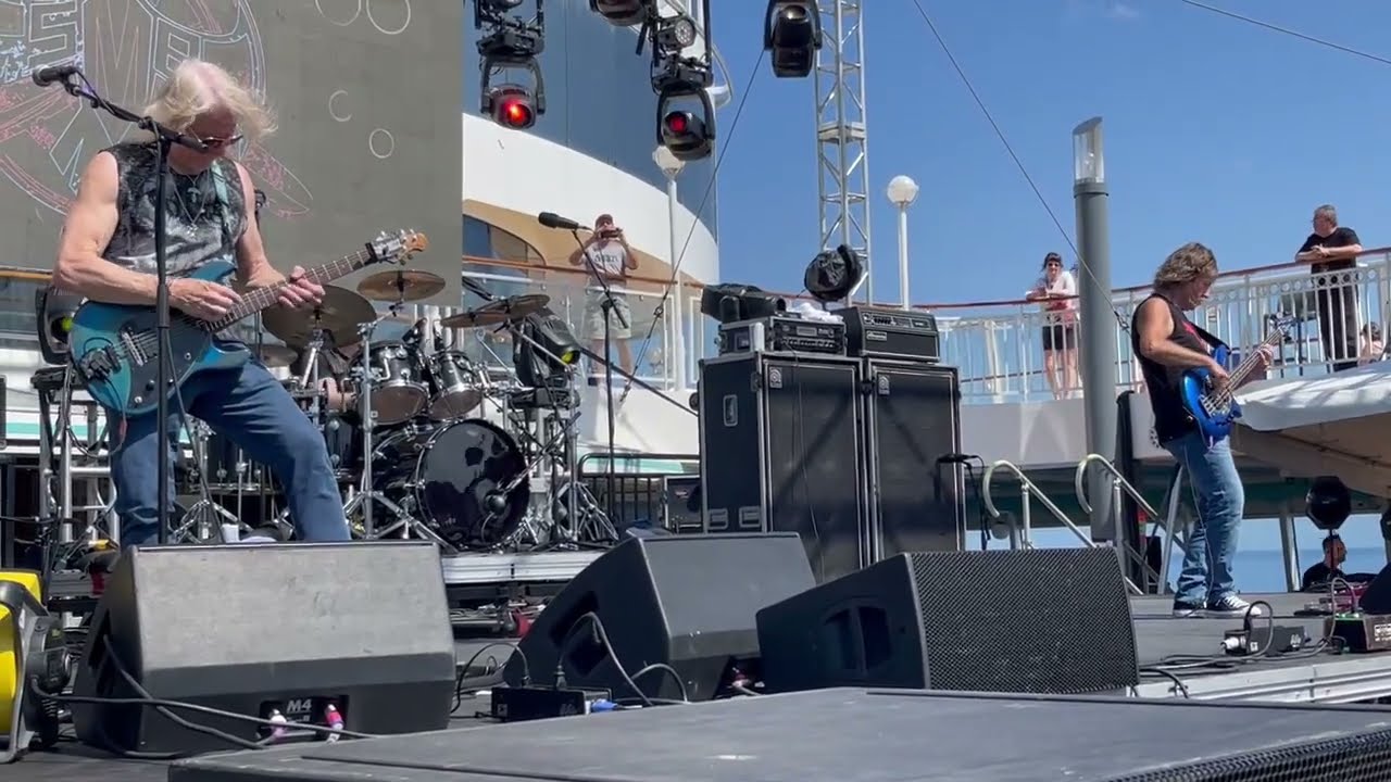 STEVE MORSE BAND Perform VISTA GRANDE With Alot of Harmonics and Tapping at Pool Stage on CTTE 2024