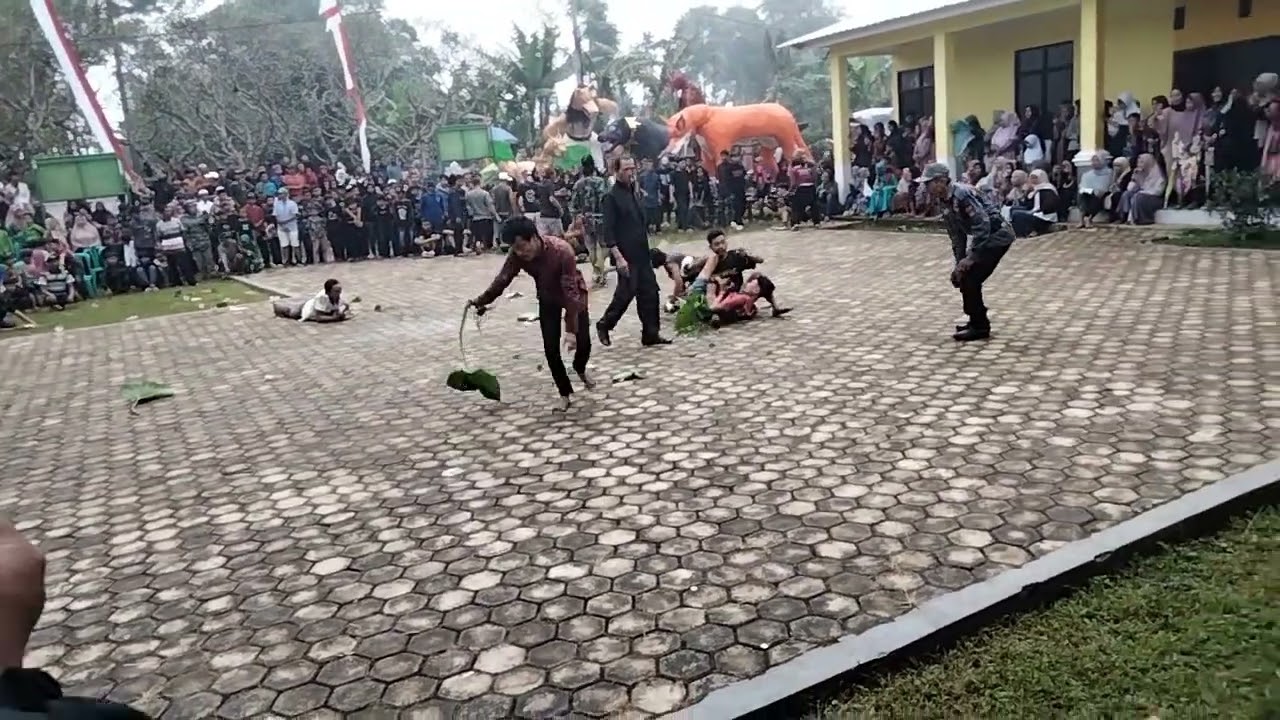 Kesenian daerah (Janturan siluman kera)