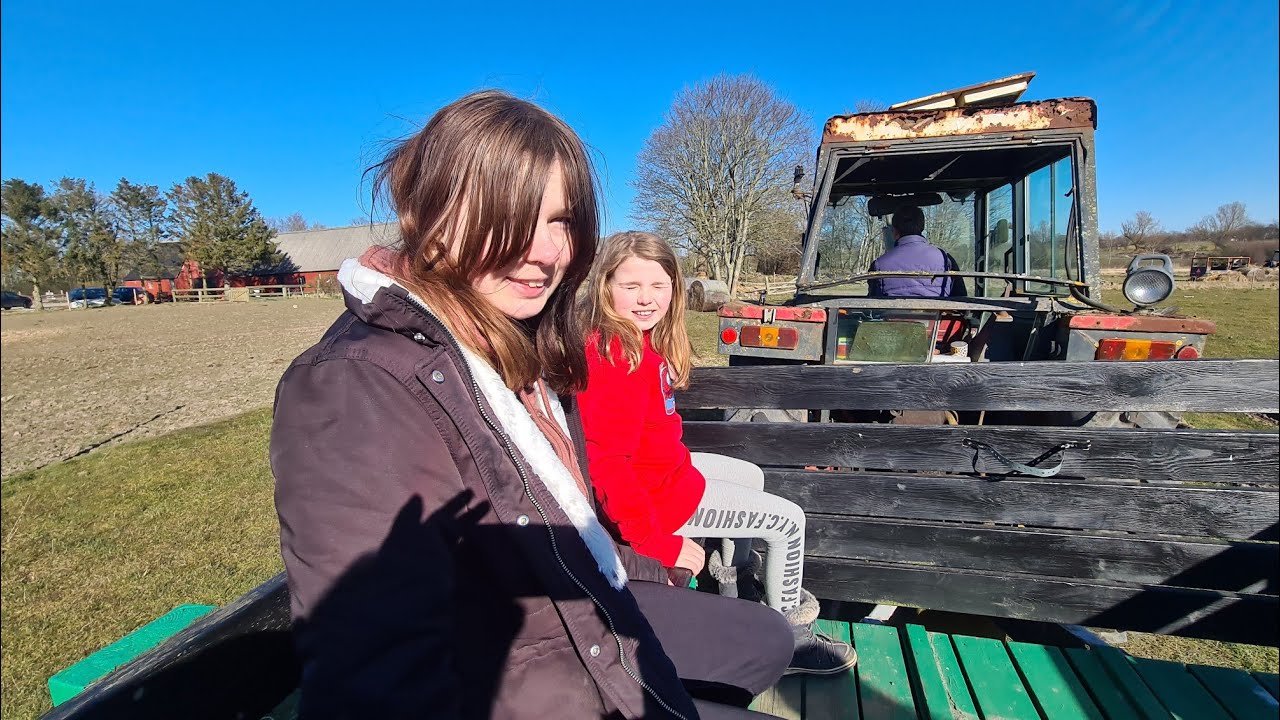 Reklame🌿Bedstemor Ann's BONDEGÅRD😀GEDER, STOR HEST & TRAKTORTUR🚜DEL 4.