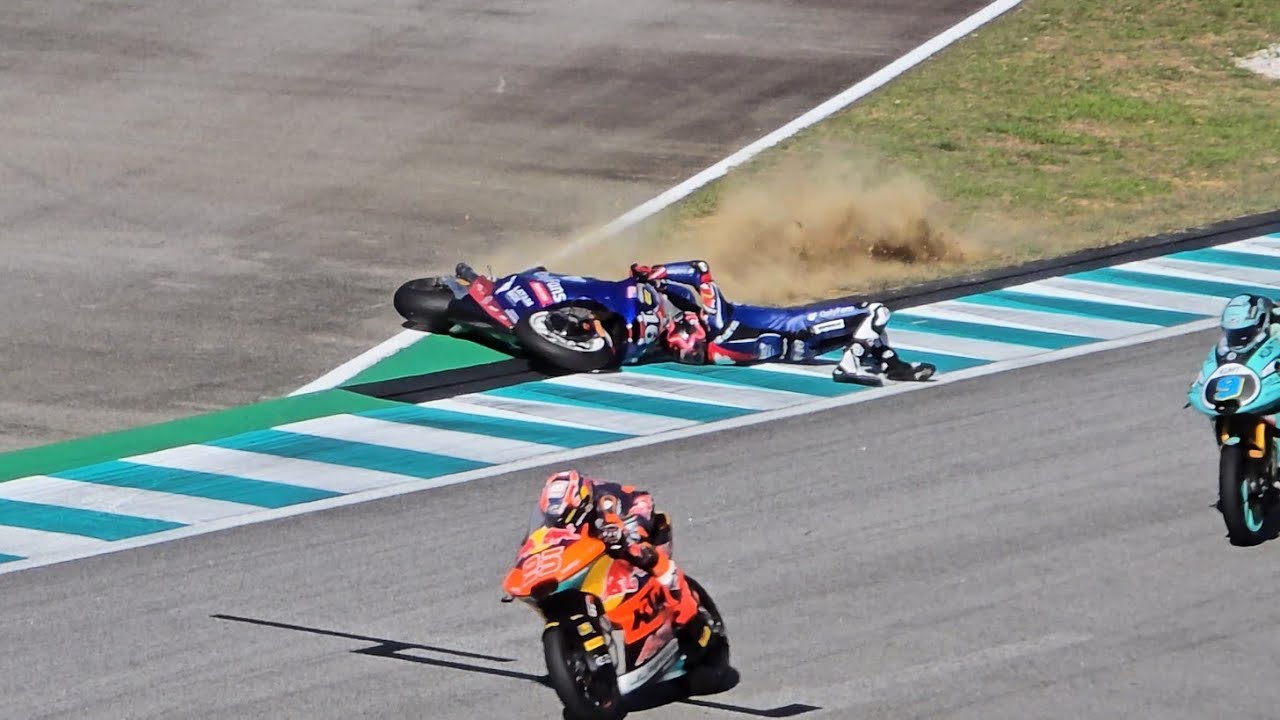 Moto2 Red Flag after 1st lap Joe Robert crash exit turn 15