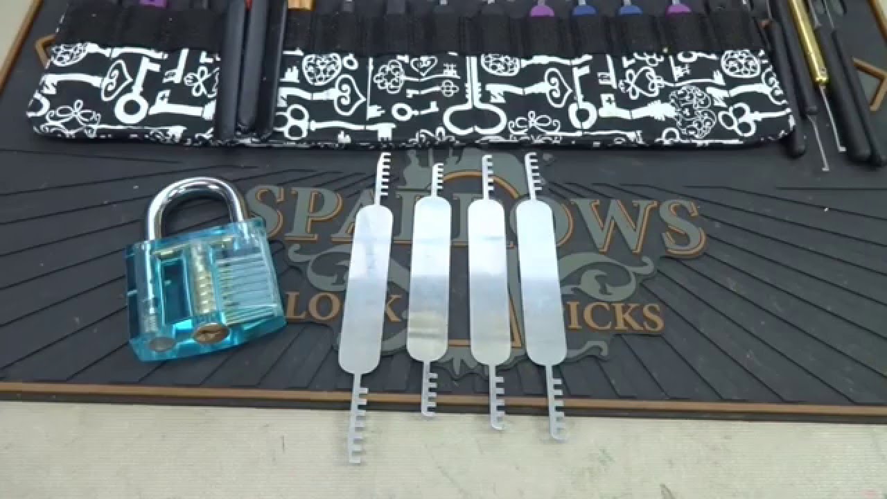 (751) Using Comb Picks