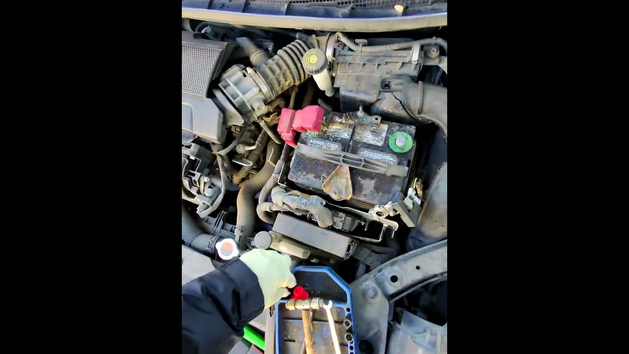 How to clean battery terminal with NoCo battery cleaner #automobile 
