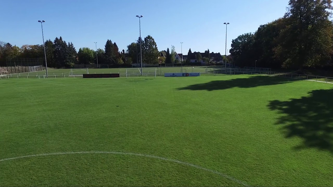 Drohnenflug &uuml;ber den Sportplatz des Lehndorfer TSV