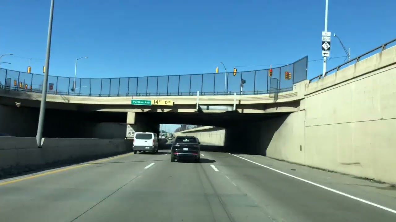 Driving to Southfield, Michigan from Detroit, Michigan. February 2023