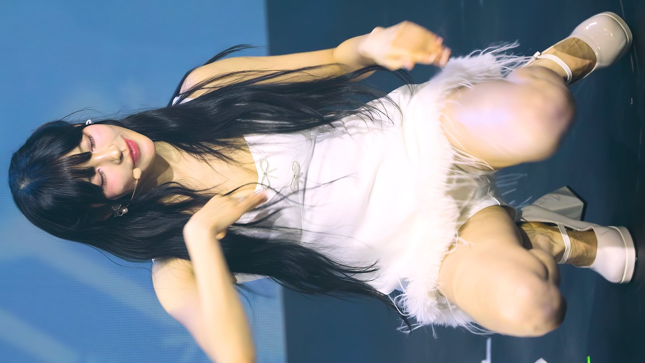 260208 클라씨 CLASS:y -  Winter Bloom | 형서 HYUNGSEO 세로 직캠 | ROLL CALL ENCORE 2pm [KPOP FanCam 4K]