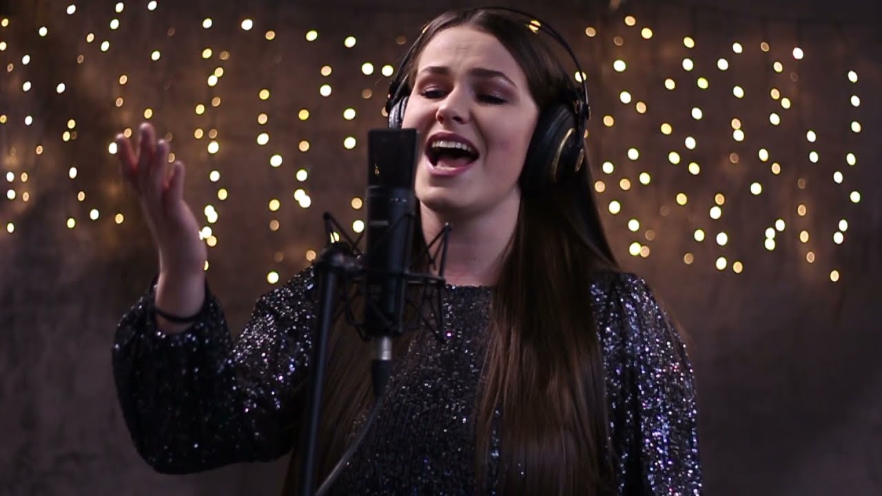 All I Want for Christmas Is You - Cover by Karolína Vrbová