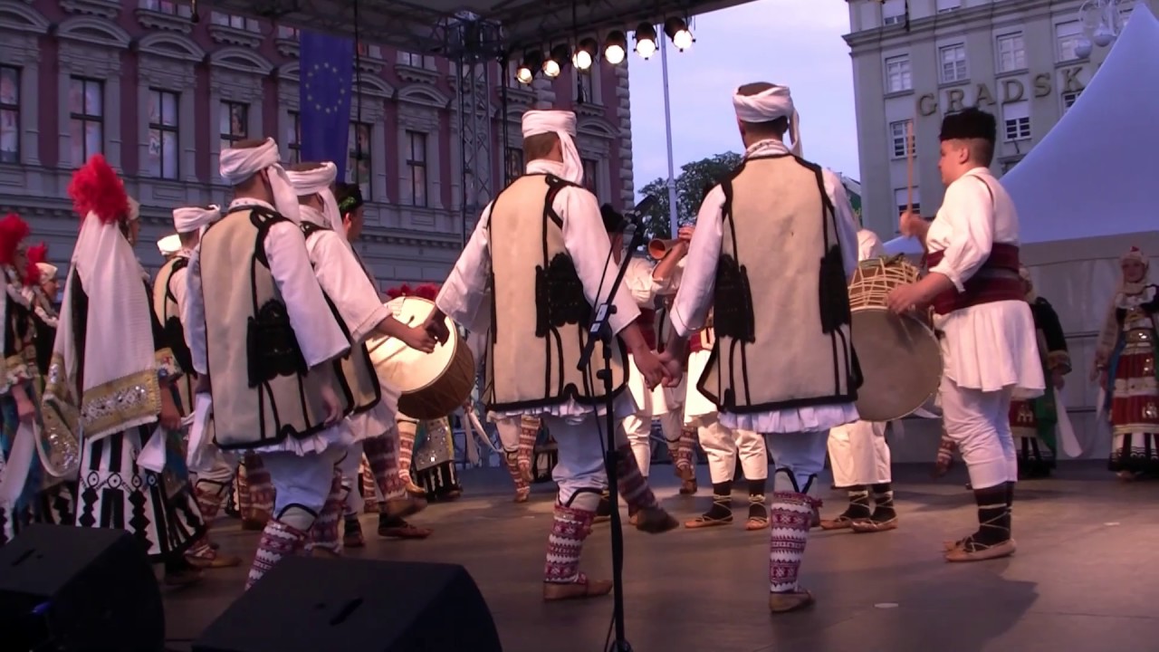 Ansambl "Makedonija" , Skopje  :  Ugrabile gu Smiljanu devojku - Skopska Crna Gora