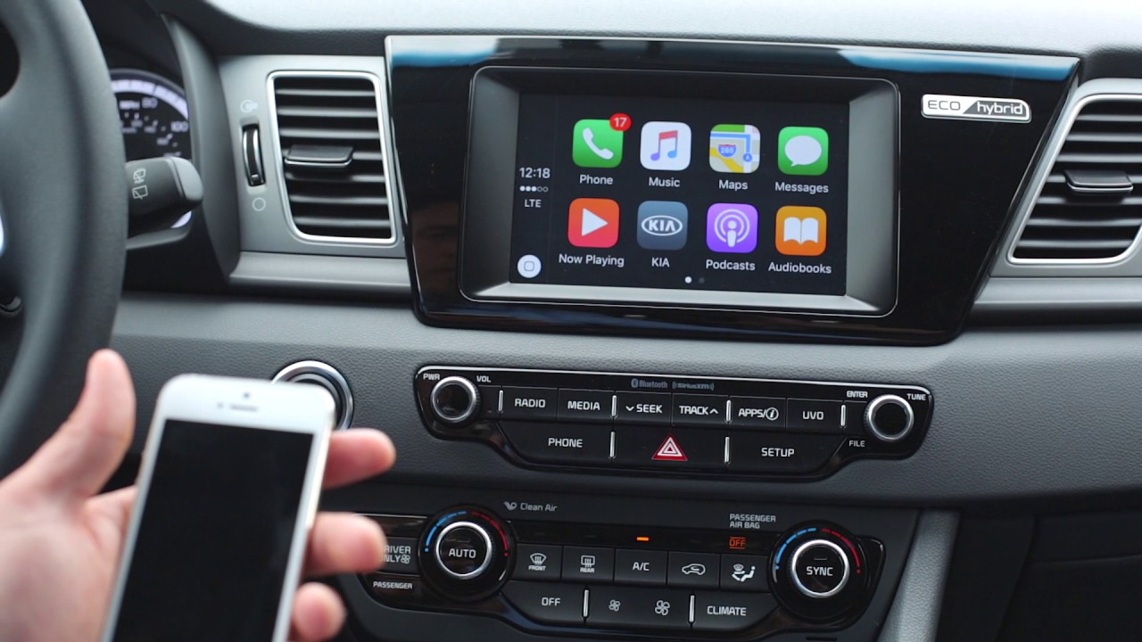 Kia Niro - How To Use Apple CarPlay | Lupient Kia | Minneapolis MN