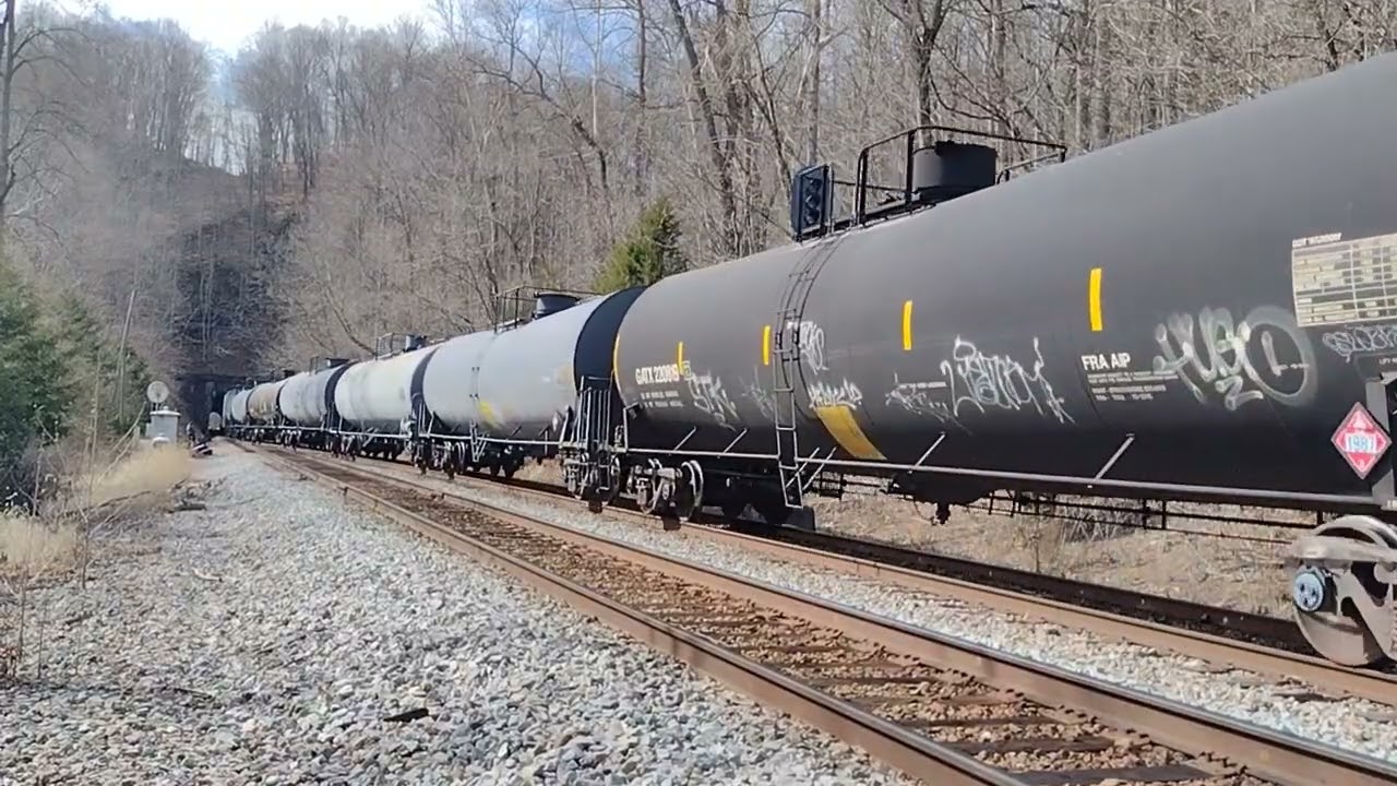 CSX action at Miller Yard and Hardwood Straight Virginia on the Clinchfield February 14 2026