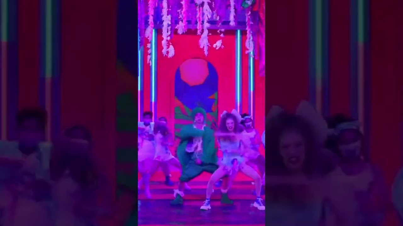 Tried to fit Calm down with Hyuna and Dawn's Ping pong