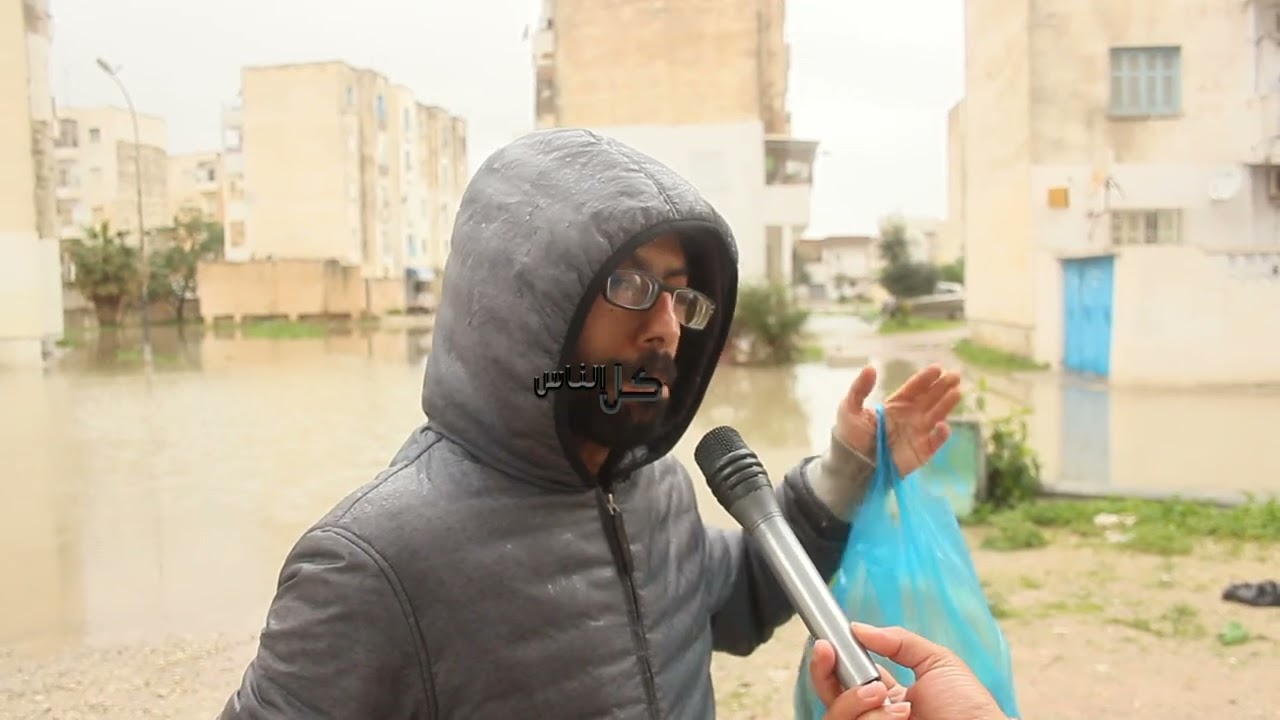 عندي 5 أمراض تصب المطر كيف هكا ما انجمش نشري دوايا زوز ساشيات في ساقيا . باش نخرج نشري الخبز لأمي 