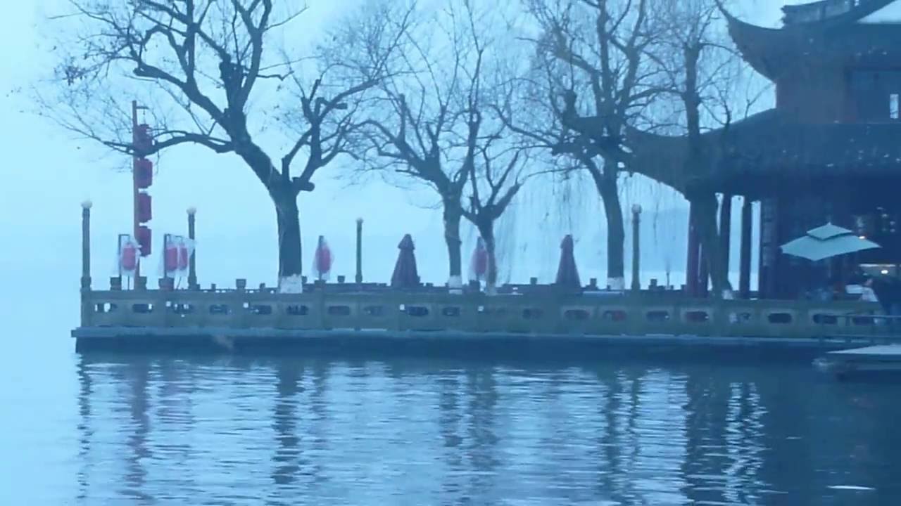Hangzhou Xihu (West Lake) Step into Pinghu Qiuyue
