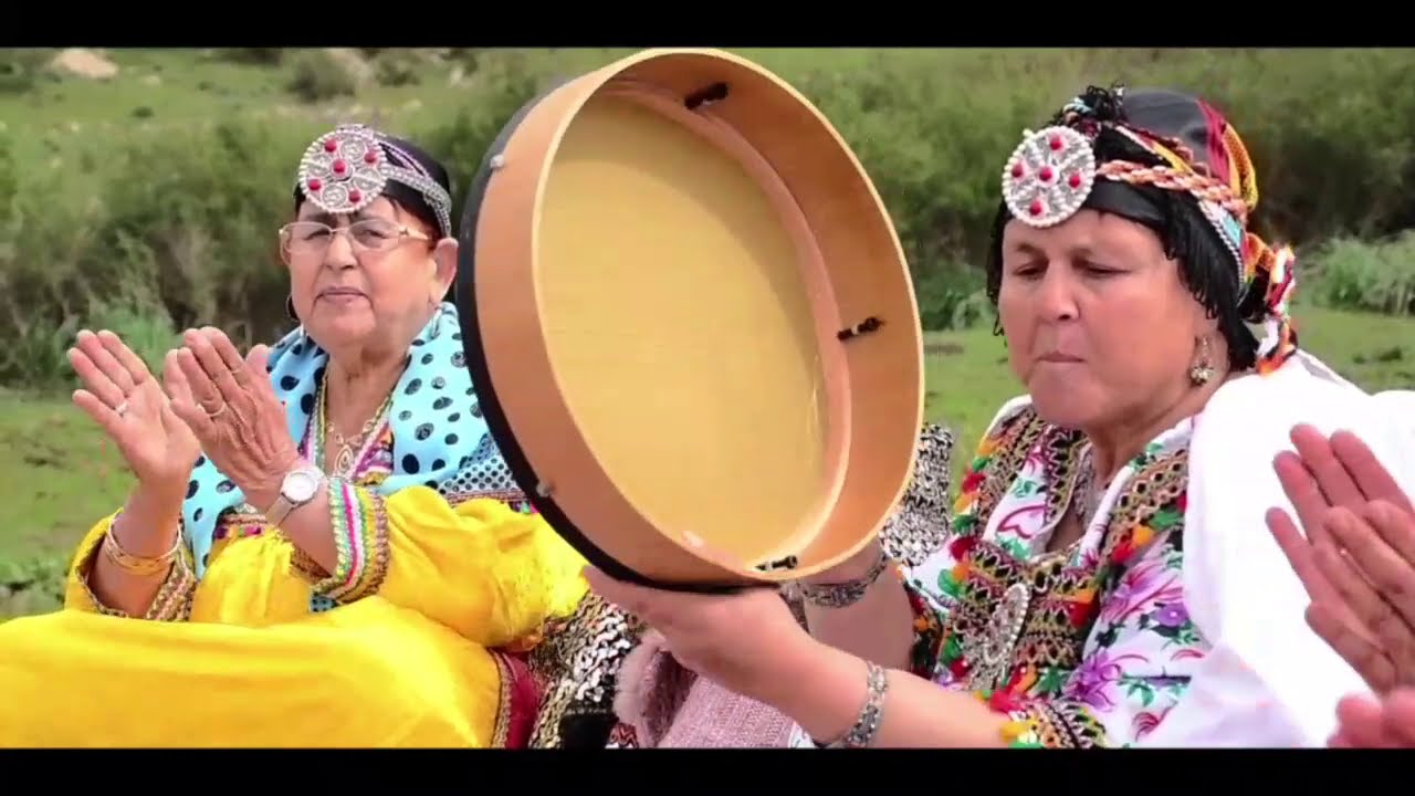 Thilawin n tadart n wagersafen  asfuggel n l3id  tmettut 08 mars 2021