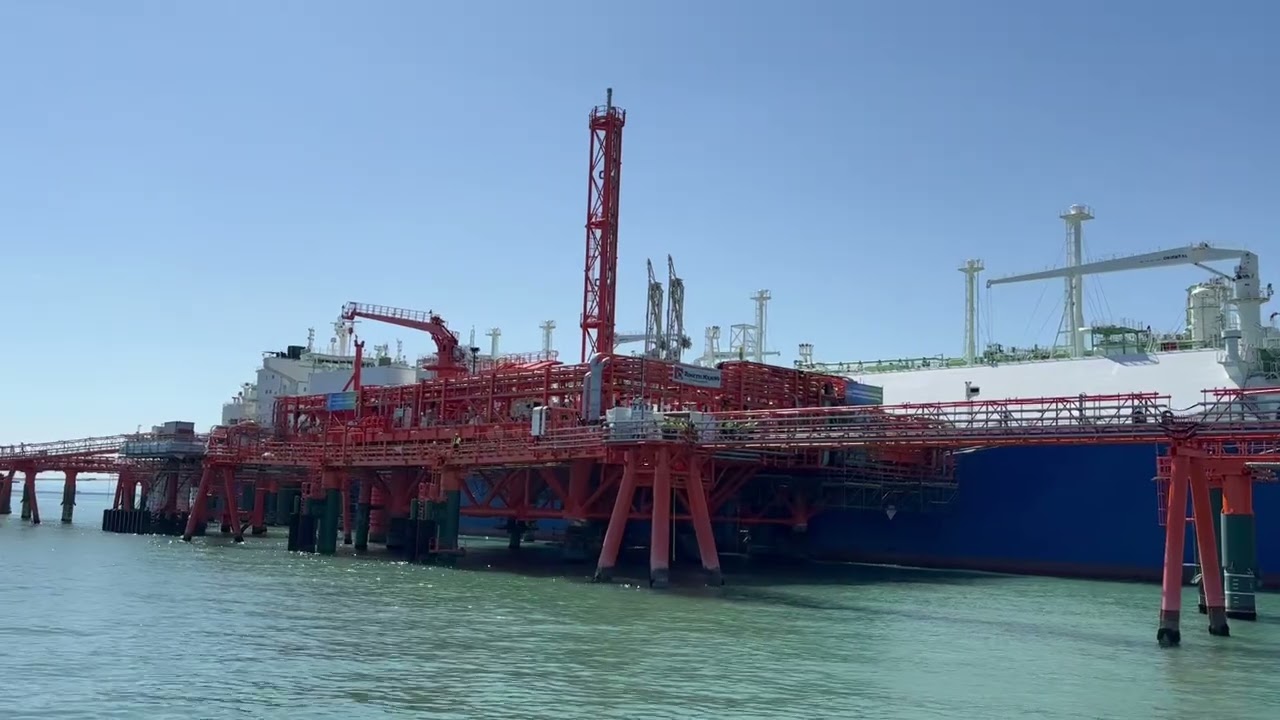 Martedì 8 aprile 2025: inaugurazione del rigassificatore di Ravenna con la nave BW Singapore