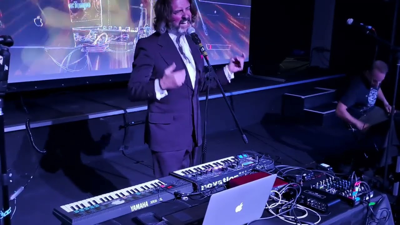 Momo:Tempo at Wavetable: Bournemouth EMOM special: artist 6/10
