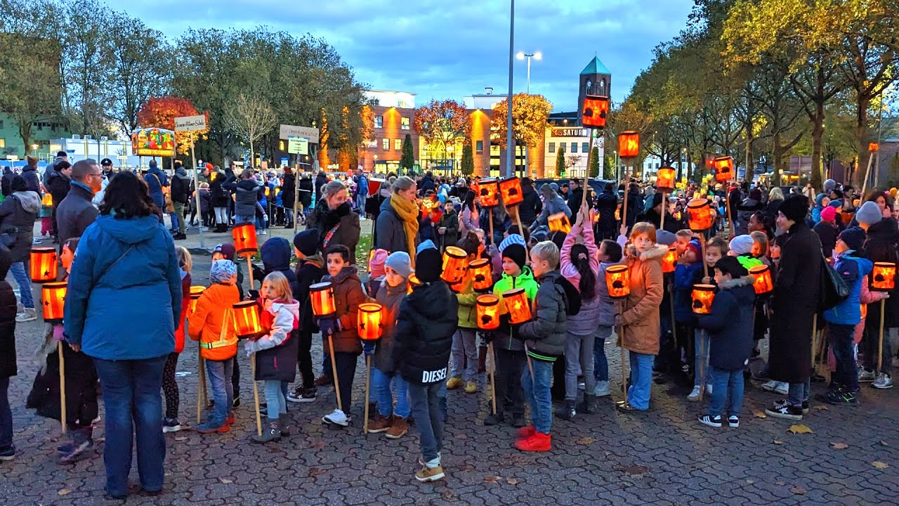 Sankt Martins Zug 2023 in Bocholt - Kompletter Zug