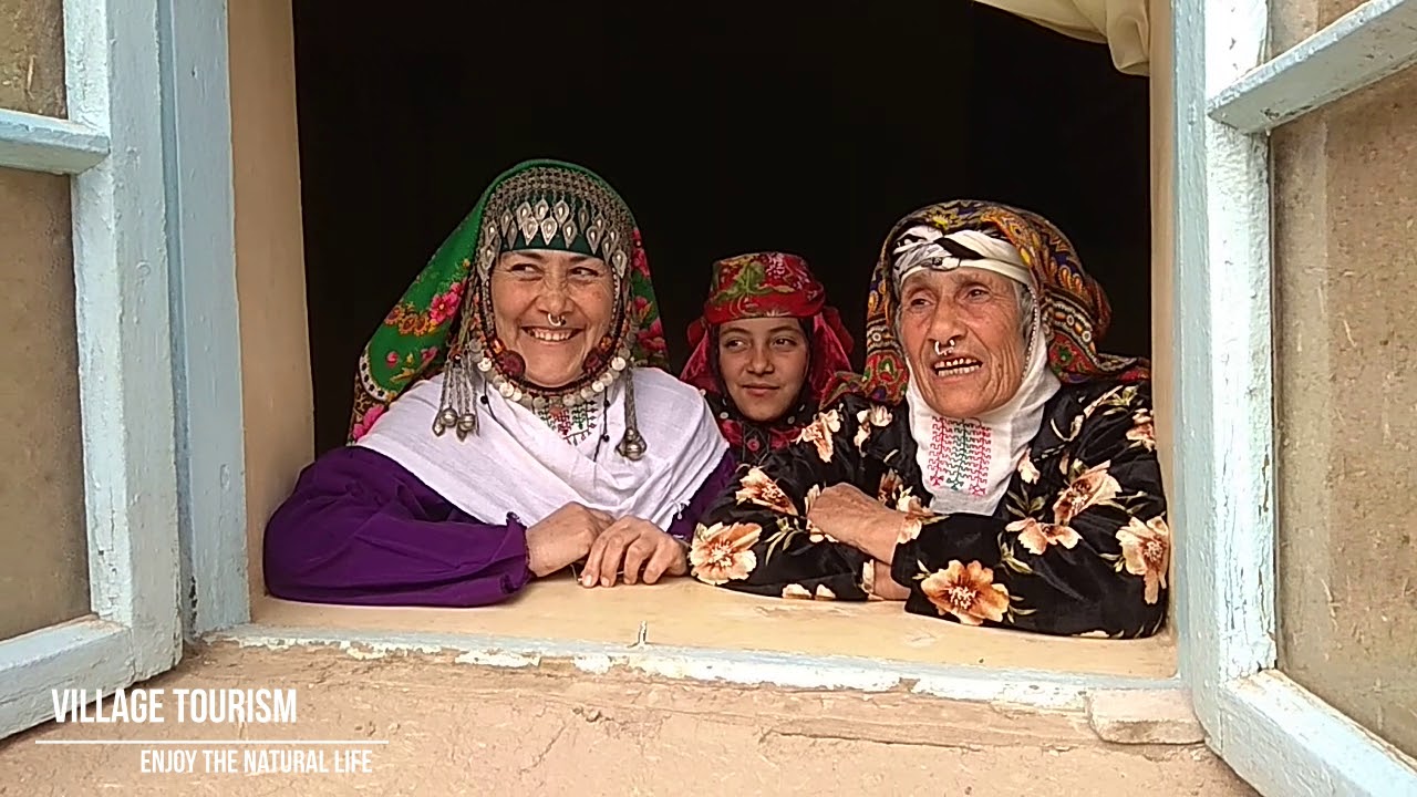 Arabian ladies. Jeynov village.