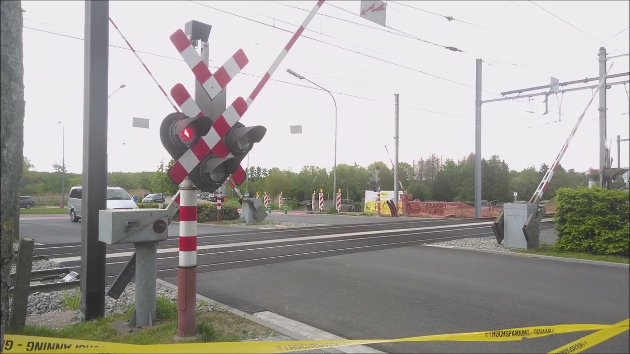 Herentals Level Crossing/Passage à niveau/Overweg