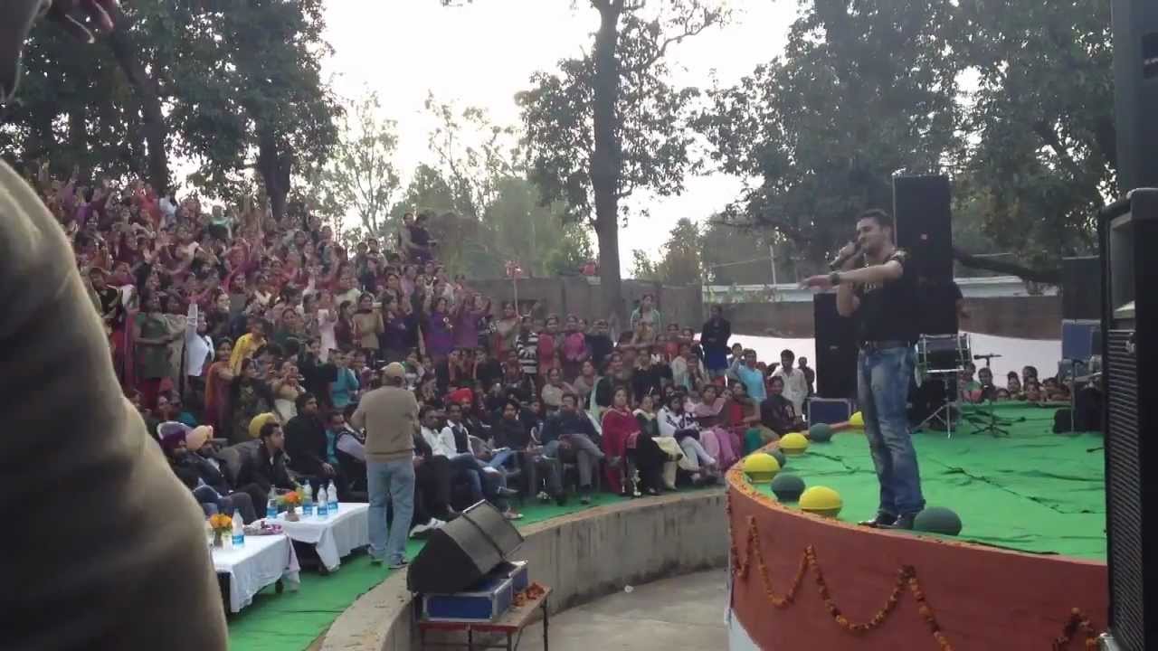 roshan prince live at baring college batala ....