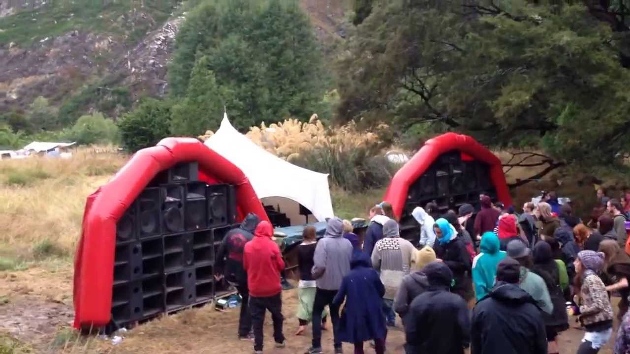 Grouch Live @ Alien Nation (2014)