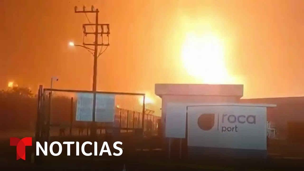 Autoridades revelan causas del incendio en una refinería de Pemex en México | Noticias Telemundo