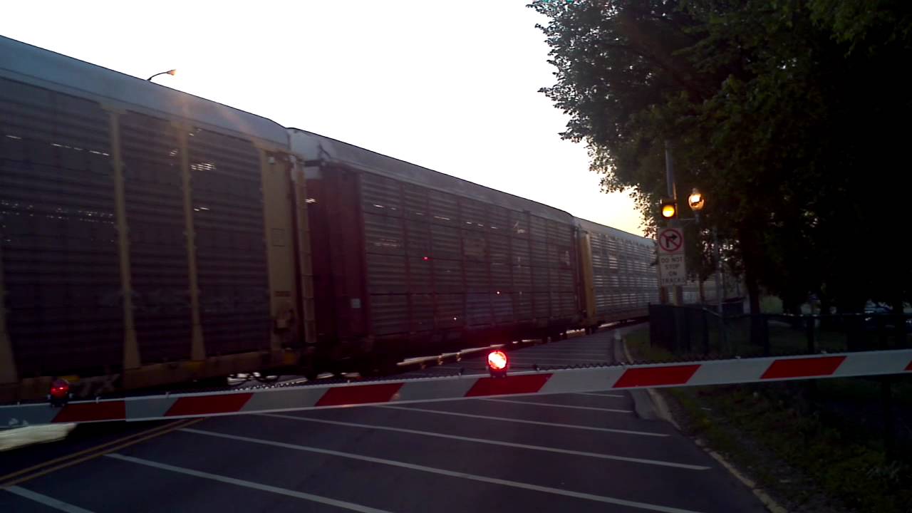 Grand Ave. Railroad Crossing in Elmwood Park 6/17/11 5am