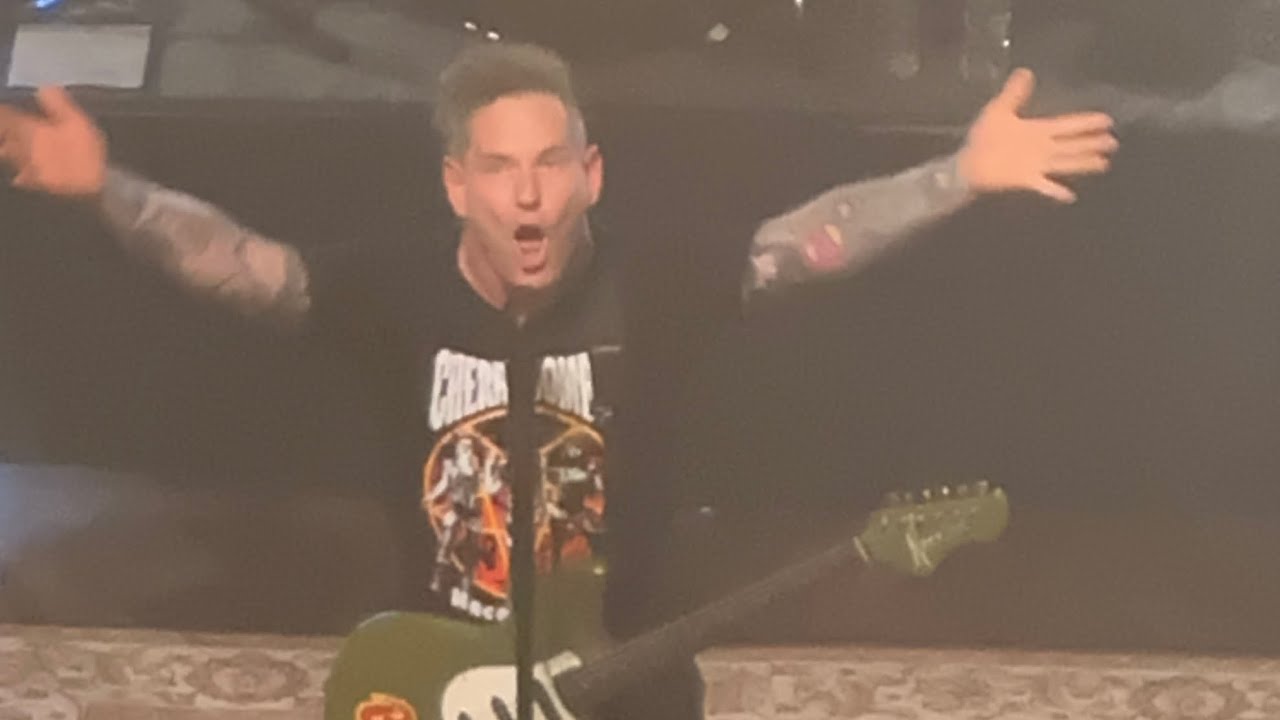 Corey Taylor Through The Glass live Dallas Texas HOB Sept. 2023 Stone Sour song (vertical)